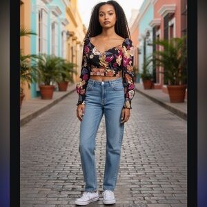 BOG, Band of the Free, cropped floral top size , new with tags